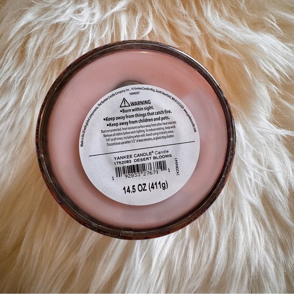 Yankee Candle Discontinued 14.5 Oz‎ Desert Blooms Candle Pink Glass Jar 3-wick - Picture 3 of 5